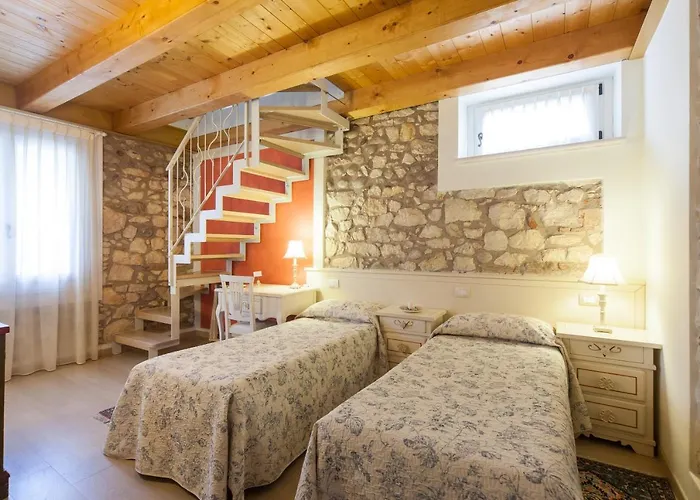 Talamo Rooms
